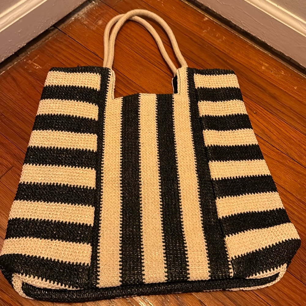 DSW cream and black never used straw bag.